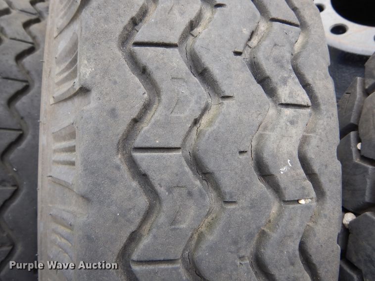 image for item DL6439 (9) tires and wheels