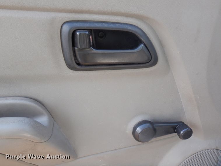 image for item DL6444 2005 GMC Canyon  pickup truck