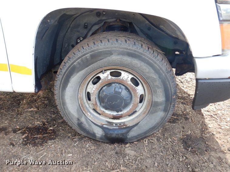 image for item DL6444 2005 GMC Canyon  pickup truck