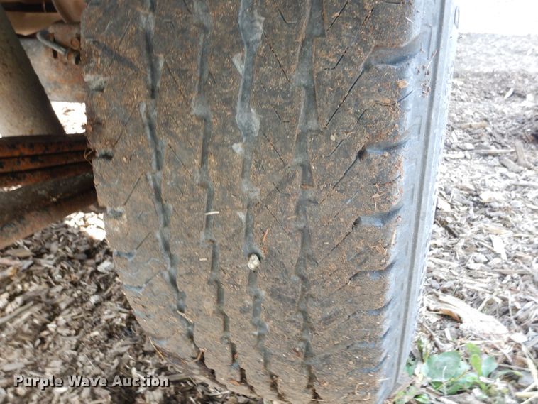 image for item DL6444 2005 GMC Canyon  pickup truck