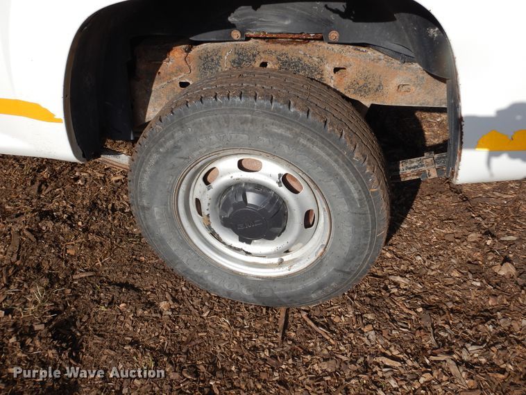 image for item DL6444 2005 GMC Canyon  pickup truck