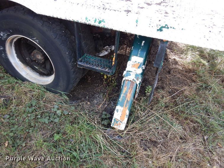 image for item DL6446 1986 GMC C7500  bucket truck