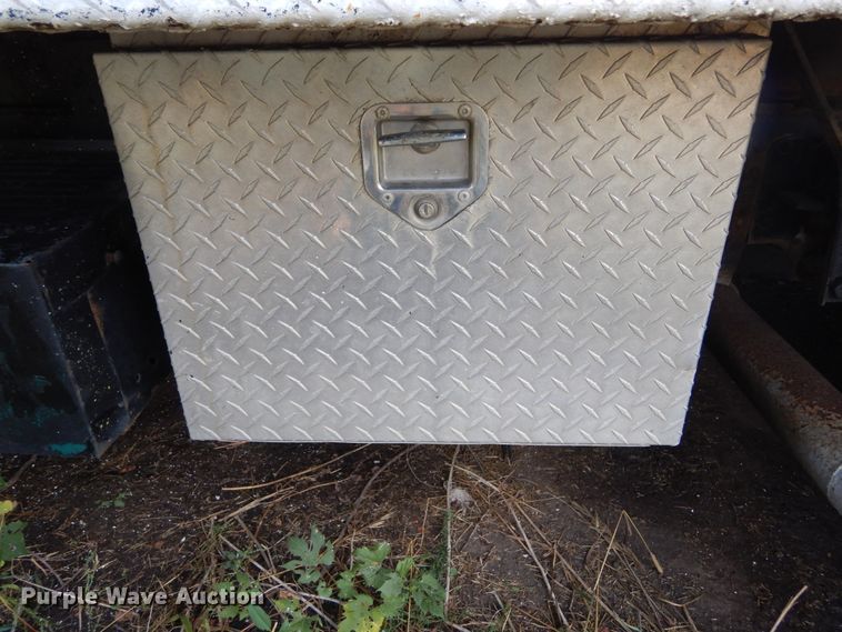 image for item DL6446 1986 GMC C7500  bucket truck