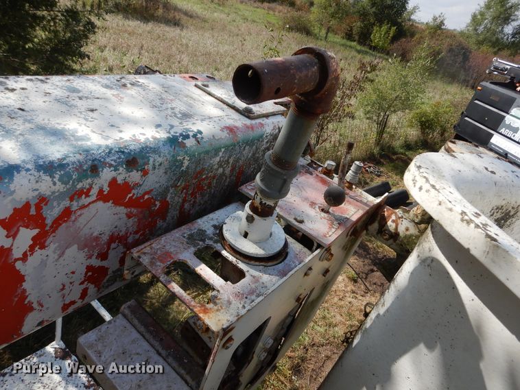 image for item DL6446 1986 GMC C7500  bucket truck