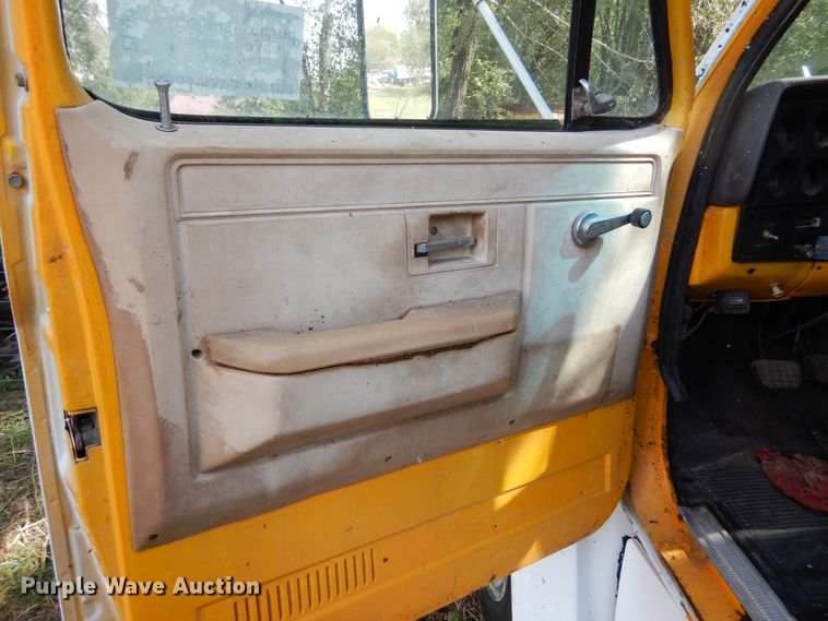 image for item DL6446 1986 GMC C7500  bucket truck