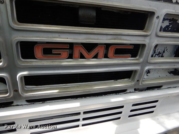 image for item DL6446 1986 GMC C7500  bucket truck
