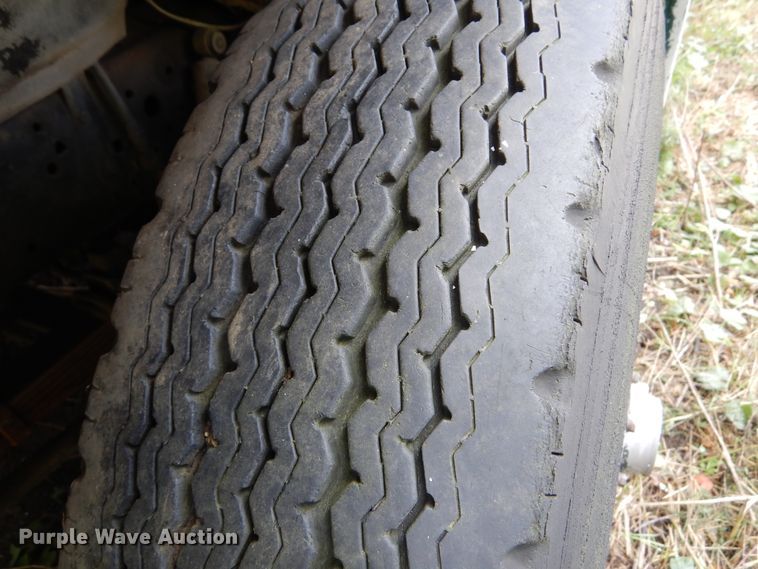 image for item DL6446 1986 GMC C7500  bucket truck