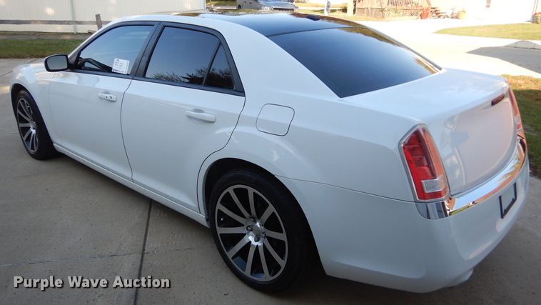 image for item DL6449 2014 Chrysler 300S