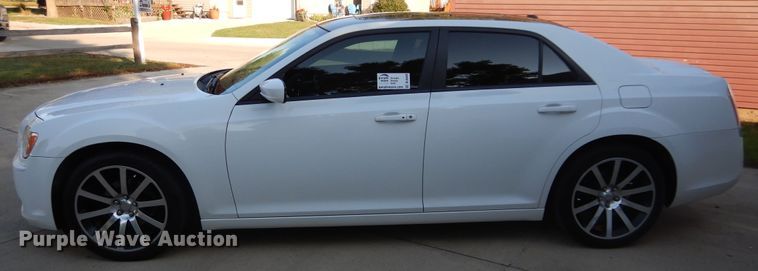 image for item DL6449 2014 Chrysler 300S