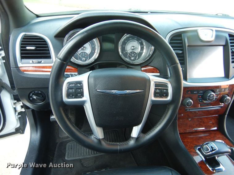 image for item DL6449 2014 Chrysler 300S