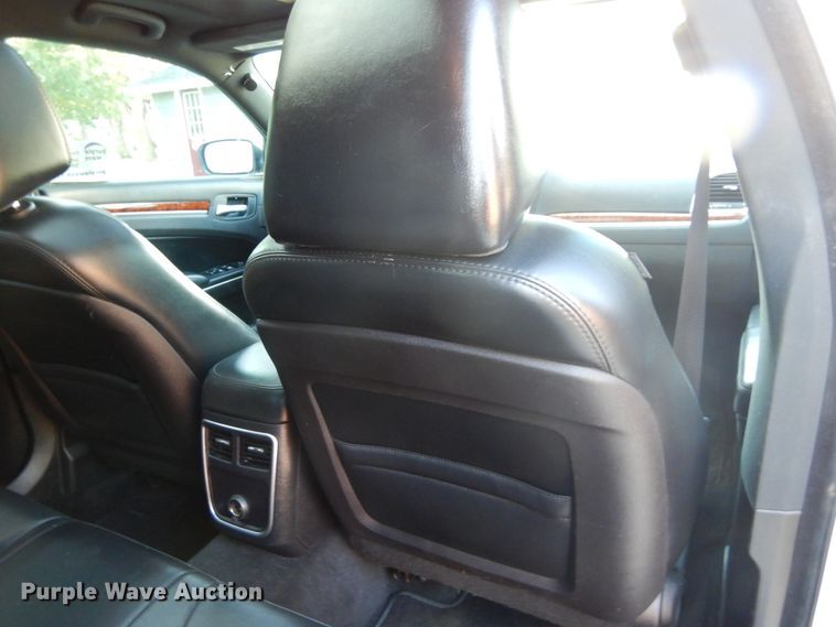 image for item DL6449 2014 Chrysler 300S