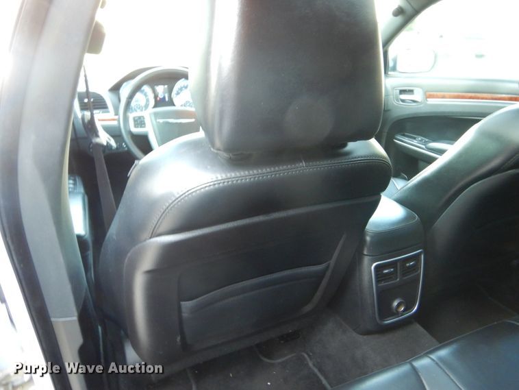 image for item DL6449 2014 Chrysler 300S