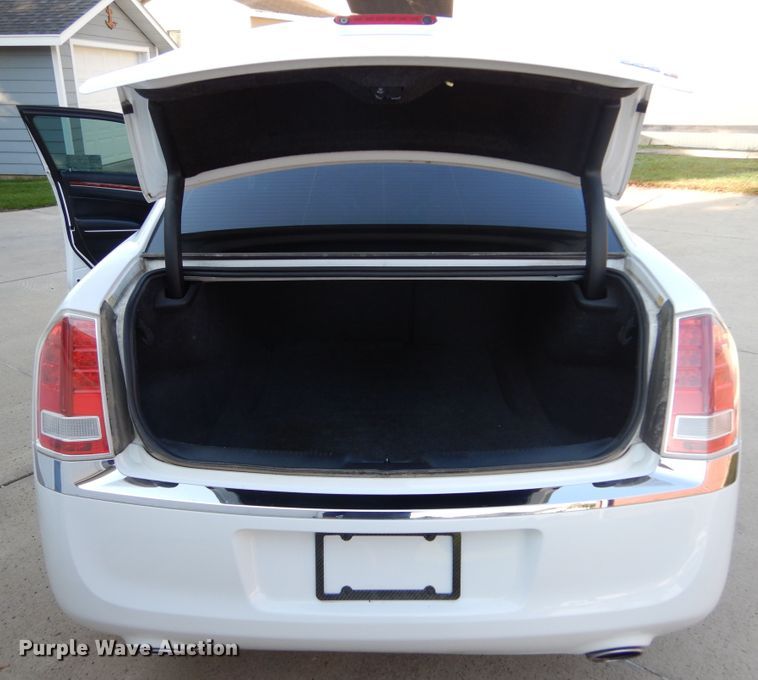 image for item DL6449 2014 Chrysler 300S