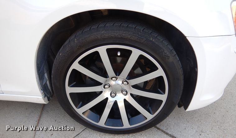 image for item DL6449 2014 Chrysler 300S