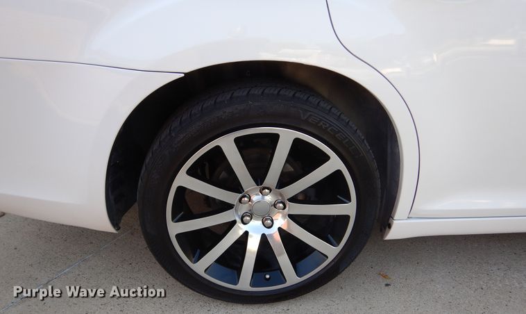 image for item DL6449 2014 Chrysler 300S