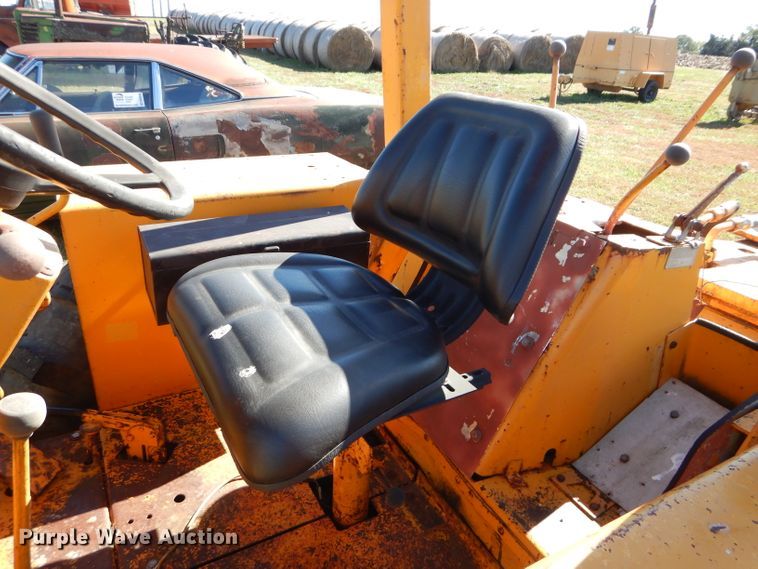 image for item DM0639 Case 580B  backhoe