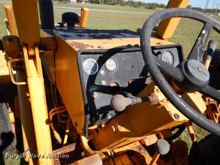 image for item DM0639 Case 580B  backhoe