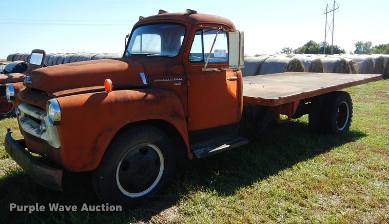 image for item DM0642 1956 International S162  dump flatbed truck