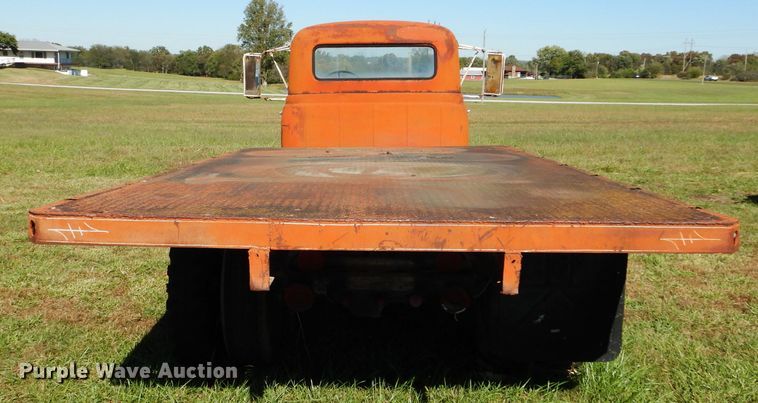 image for item DM0642 1956 International S162  dump flatbed truck