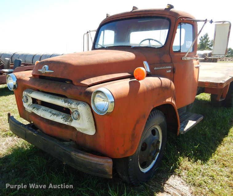 image for item DM0642 1956 International S162  dump flatbed truck