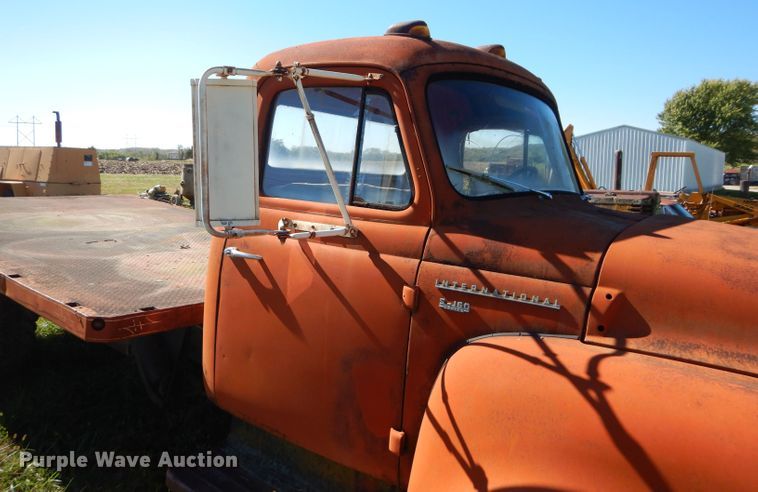 image for item DM0642 1956 International S162  dump flatbed truck