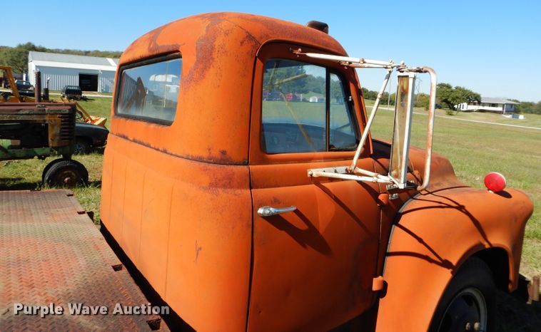 image for item DM0642 1956 International S162  dump flatbed truck