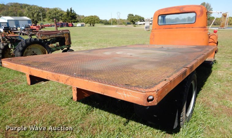 image for item DM0642 1956 International S162  dump flatbed truck