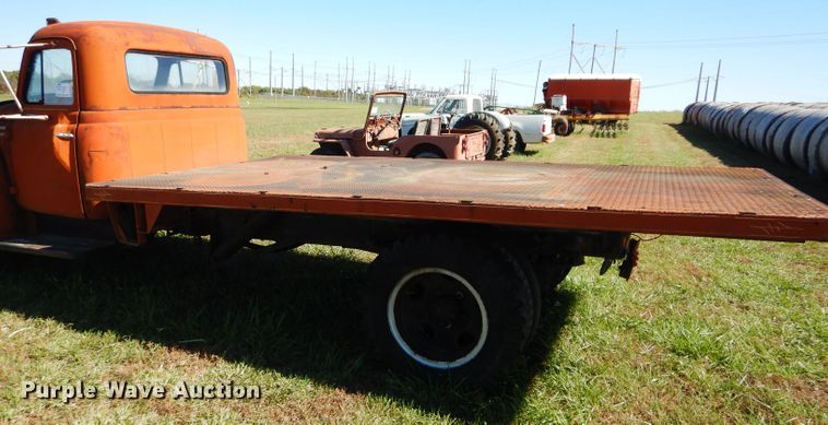 image for item DM0642 1956 International S162  dump flatbed truck