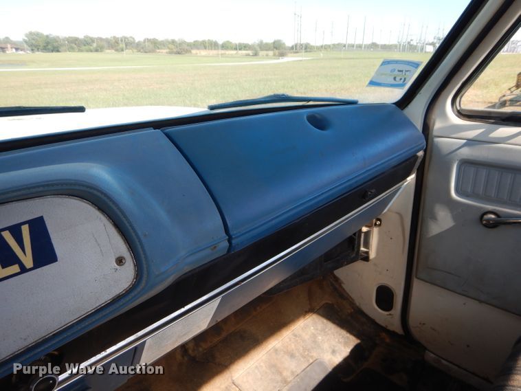 image for item DM0645 1978 Dodge 100  pickup truck