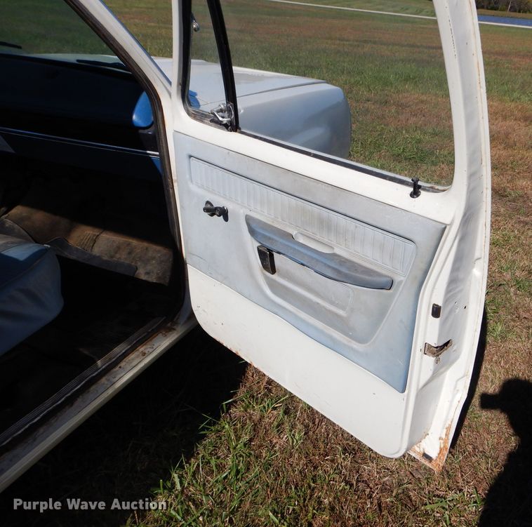 image for item DM0645 1978 Dodge 100  pickup truck