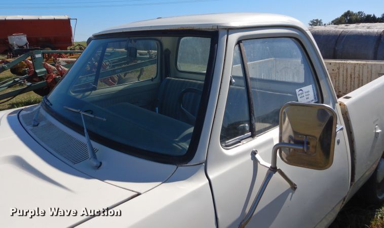 image for item DM0645 1978 Dodge 100  pickup truck