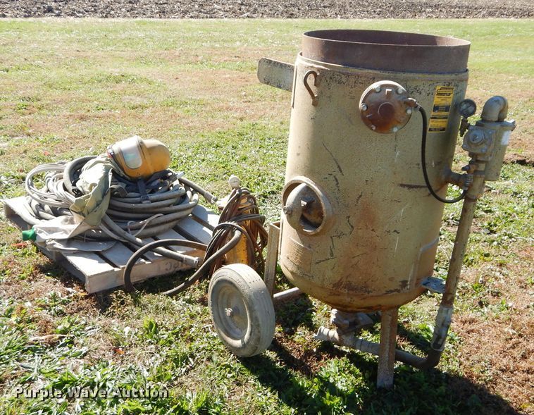 image for item DM0647 Empire Super 650  sand blaster