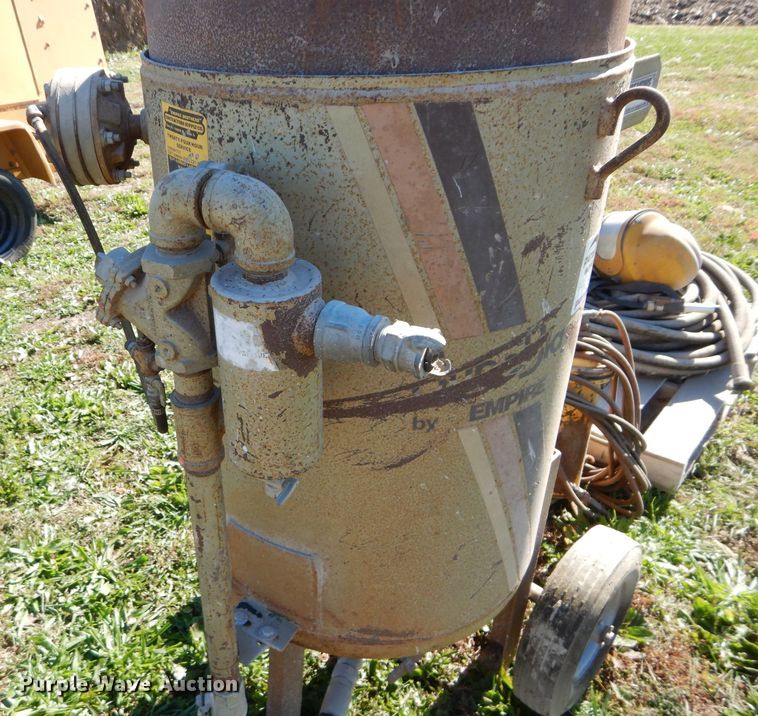 image for item DM0647 Empire Super 650  sand blaster