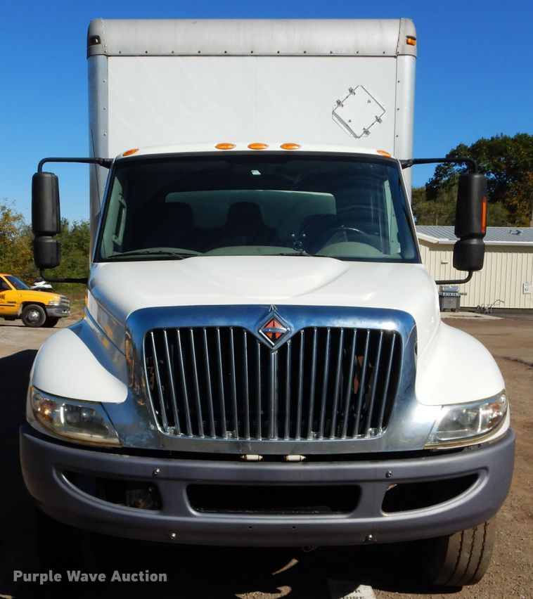 image for item DM0655 2013 International 4300  box truck