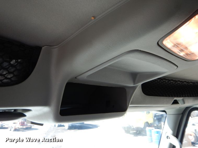 image for item DM0655 2013 International 4300  box truck