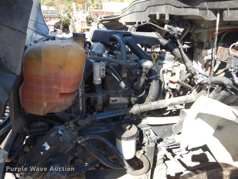 image for item DM0655 2013 International 4300  box truck