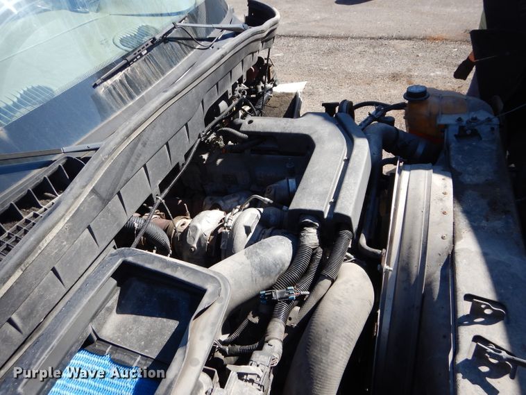 image for item DM0655 2013 International 4300  box truck