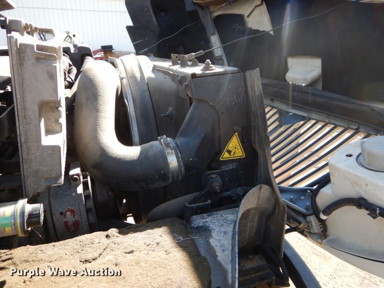 image for item DM0655 2013 International 4300  box truck