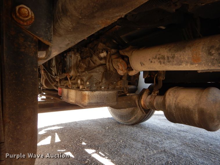 image for item DM0655 2013 International 4300  box truck