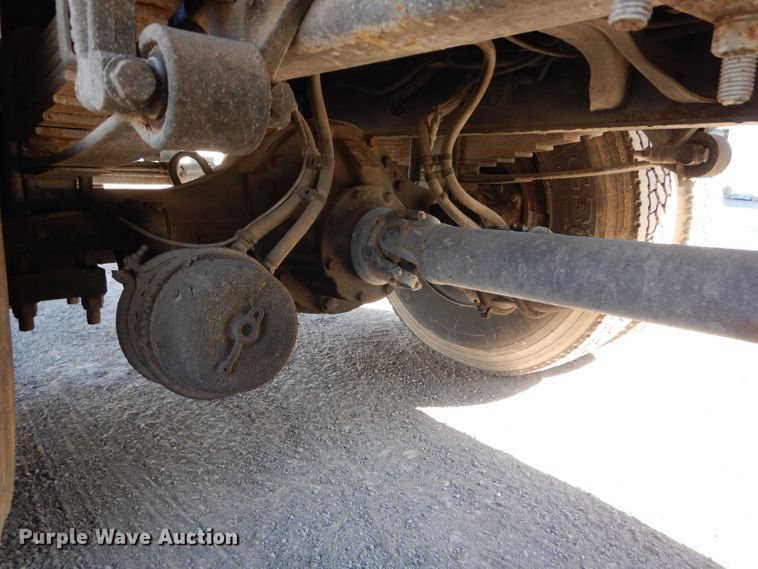 image for item DM0655 2013 International 4300  box truck