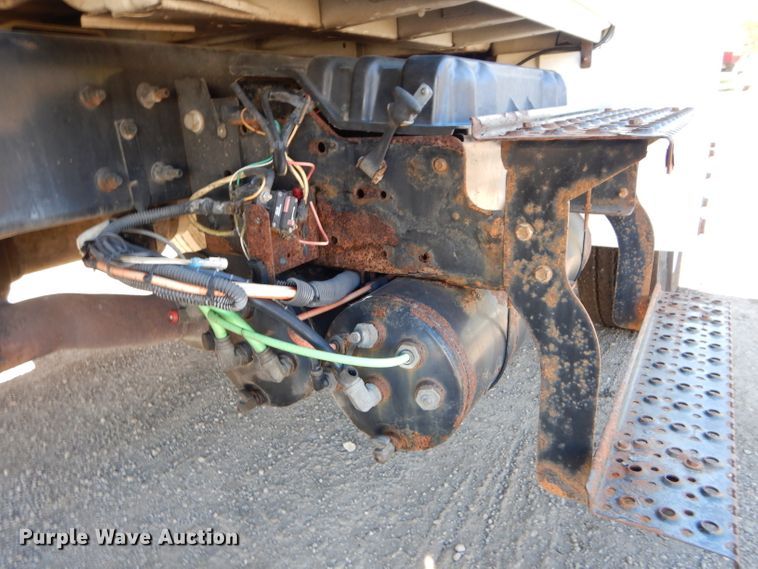 image for item DM0655 2013 International 4300  box truck