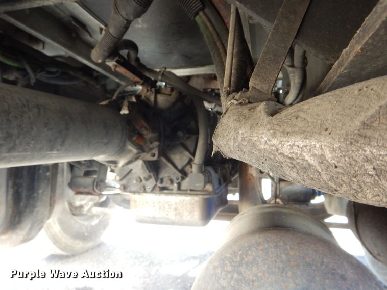 image for item DM0655 2013 International 4300  box truck