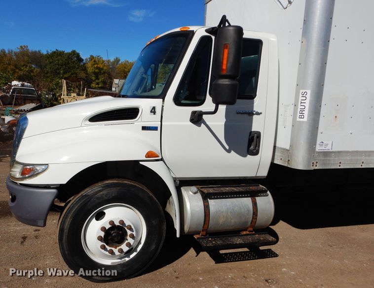 image for item DM0655 2013 International 4300  box truck