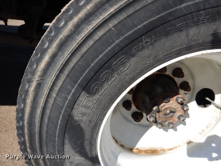 image for item DM0655 2013 International 4300  box truck