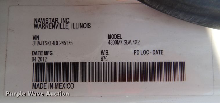 image for item DM0655 2013 International 4300  box truck