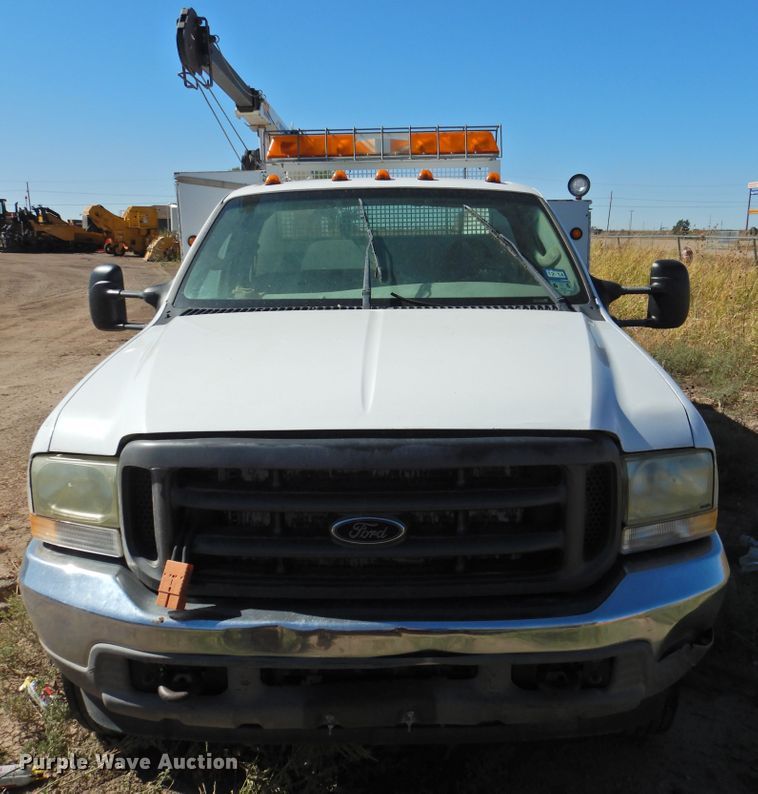 image for item DM8988 2003 Ford F550 Super Duty  utility / service truck