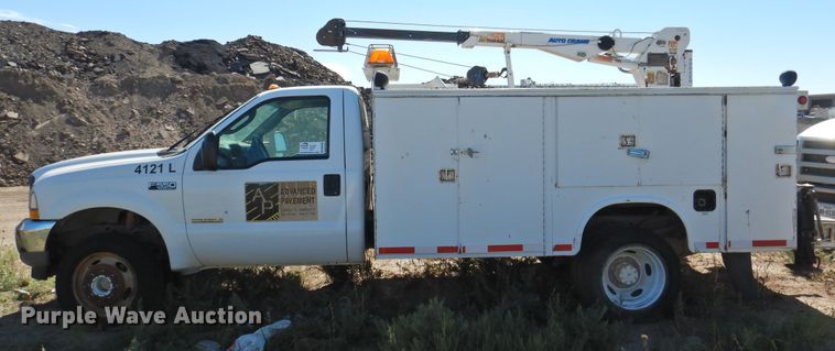 image for item DM8988 2003 Ford F550 Super Duty  utility / service truck
