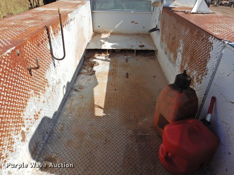 image for item DM8988 2003 Ford F550 Super Duty  utility / service truck