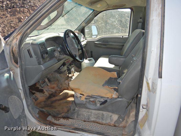 image for item DM8988 2003 Ford F550 Super Duty  utility / service truck