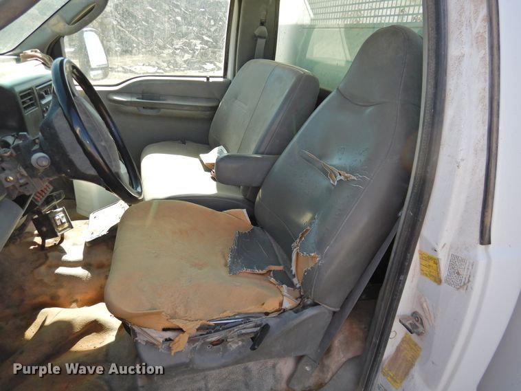 image for item DM8988 2003 Ford F550 Super Duty  utility / service truck